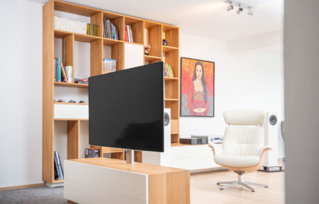 Möbel fürs Wohnzimmer nach eigenem individuellem Maß vom Schreiner mit Echtholz im modernen Design für Wohnwand Sideboard Regale und Kueche